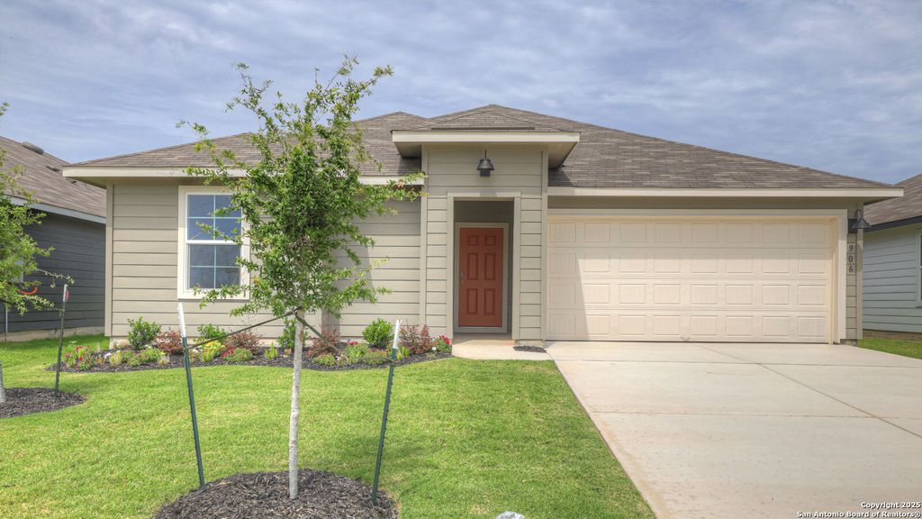 Photo of 704 PRINCE ALBERT, Seguin, TX 78155 (MLS # 1940851)