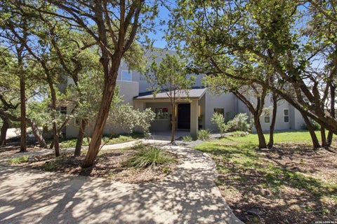 Photo of 1014 FLAGSTONE DR, San Antonio, TX 78260 (MLS # 2002787)