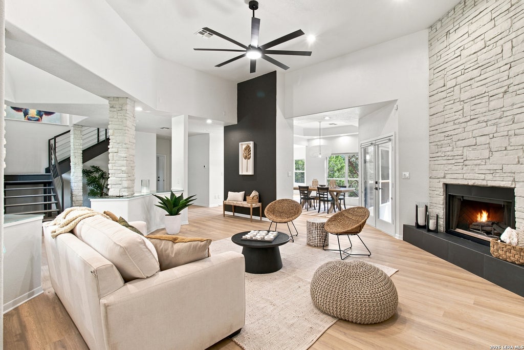 Photo of 1014 FLAGSTONE DR, San Antonio, TX 78260 (MLS # 2002787)