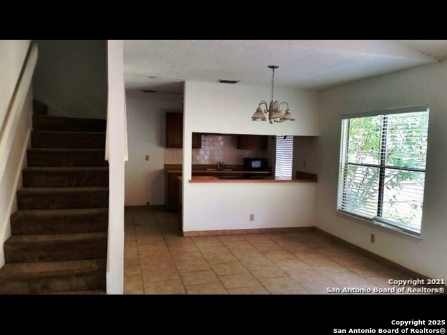 10039 Birch Field