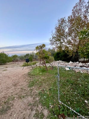 1105 MONTVIEW ST, CANYON LAKE, TX 78133 - Image cdc502d71b985d1019953d17c2e4b294/103725413