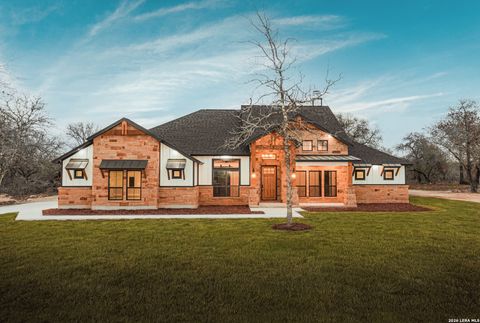 176 Hondo Ridge La Vernia TX 78121