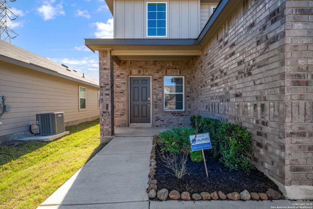 Photo of 1719 Chianti Pass, New Braunfels, TX 78130 (MLS # 1927445)
