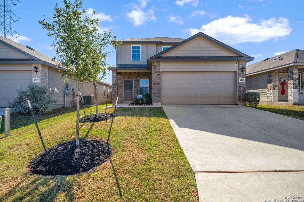 Photo of 1719 Chianti Pass, New Braunfels, TX 78130 (MLS # 1927445)
