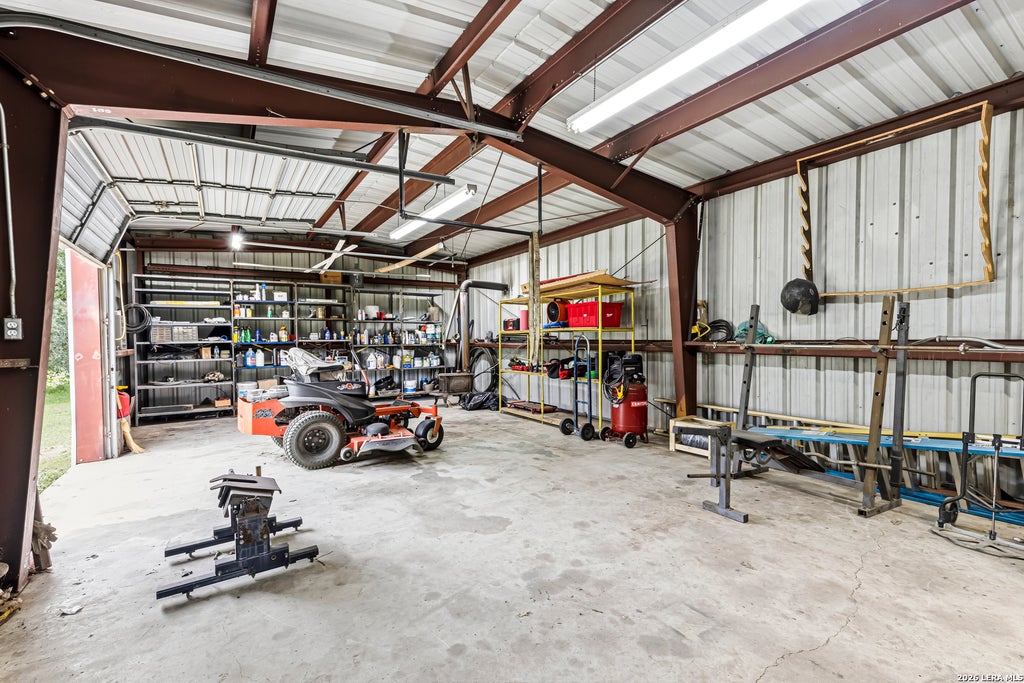 Photo of 610 Blue Creek, La Vernia, TX 78121 (MLS # 1973335)
