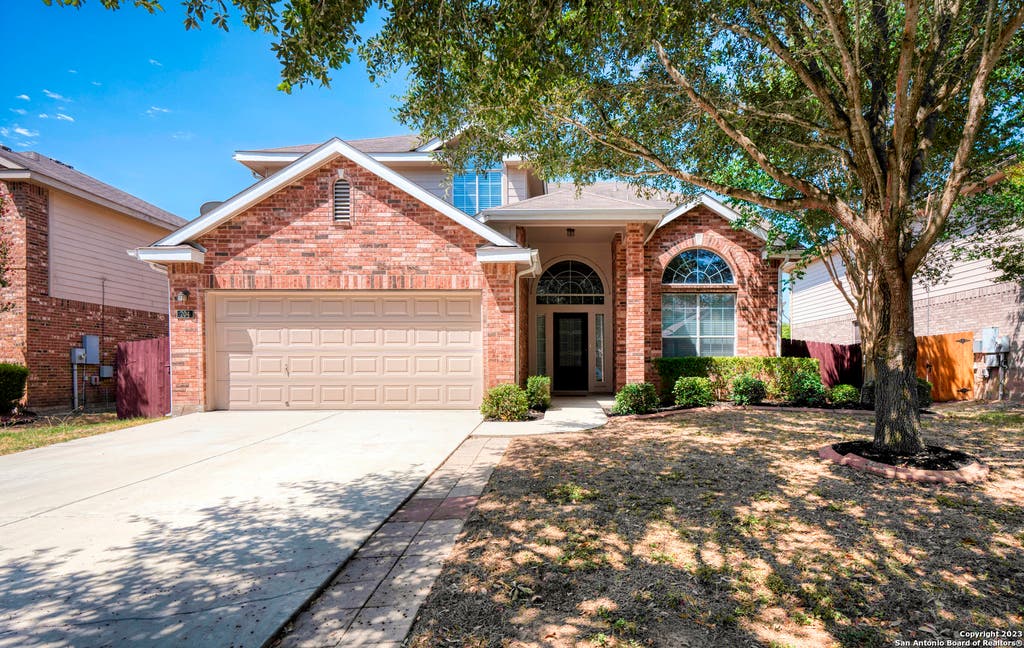 Photo of 204 FIREBIRD RUN, Cibolo, TX 78108 (MLS # 2010124)