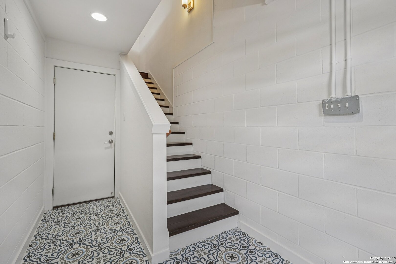 219 laurel