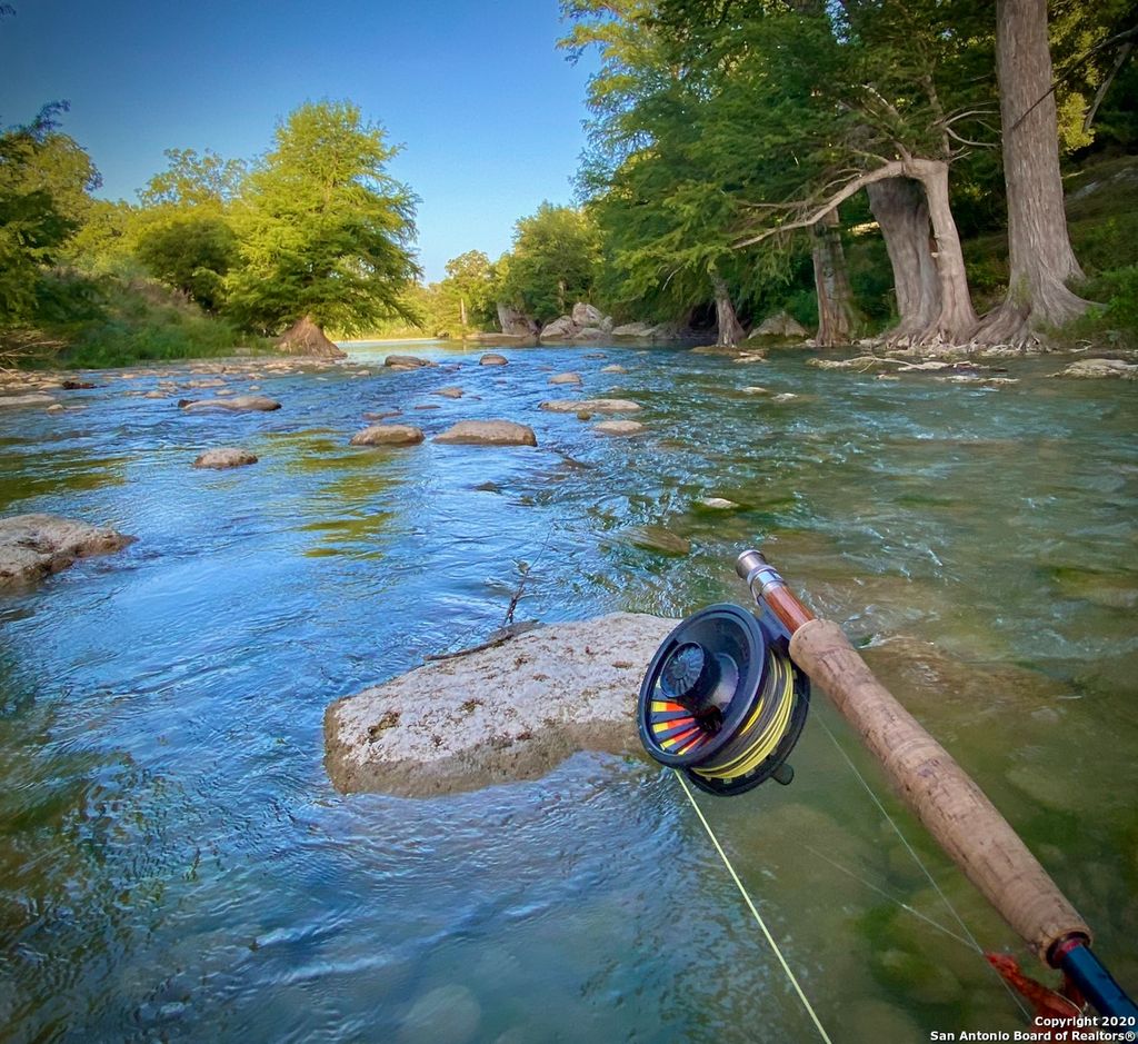 Photo of 212 hoskins, Boerne, TX 78006 (MLS # 1948251)