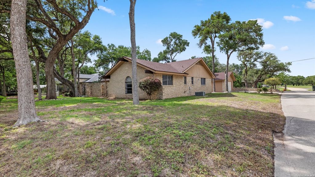 Photo of 162 LONE OAK ST, Seguin, TX 78155 (MLS # 1969182)