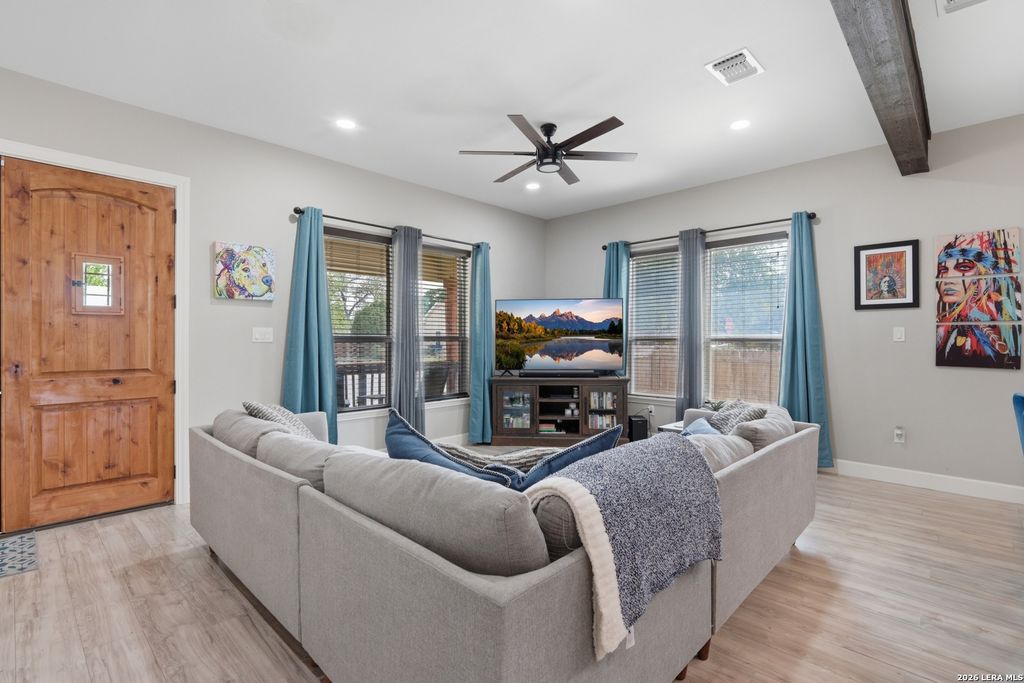Photo of 327 W Baylor St, San Antonio, TX 78204 (MLS # 1962562)
