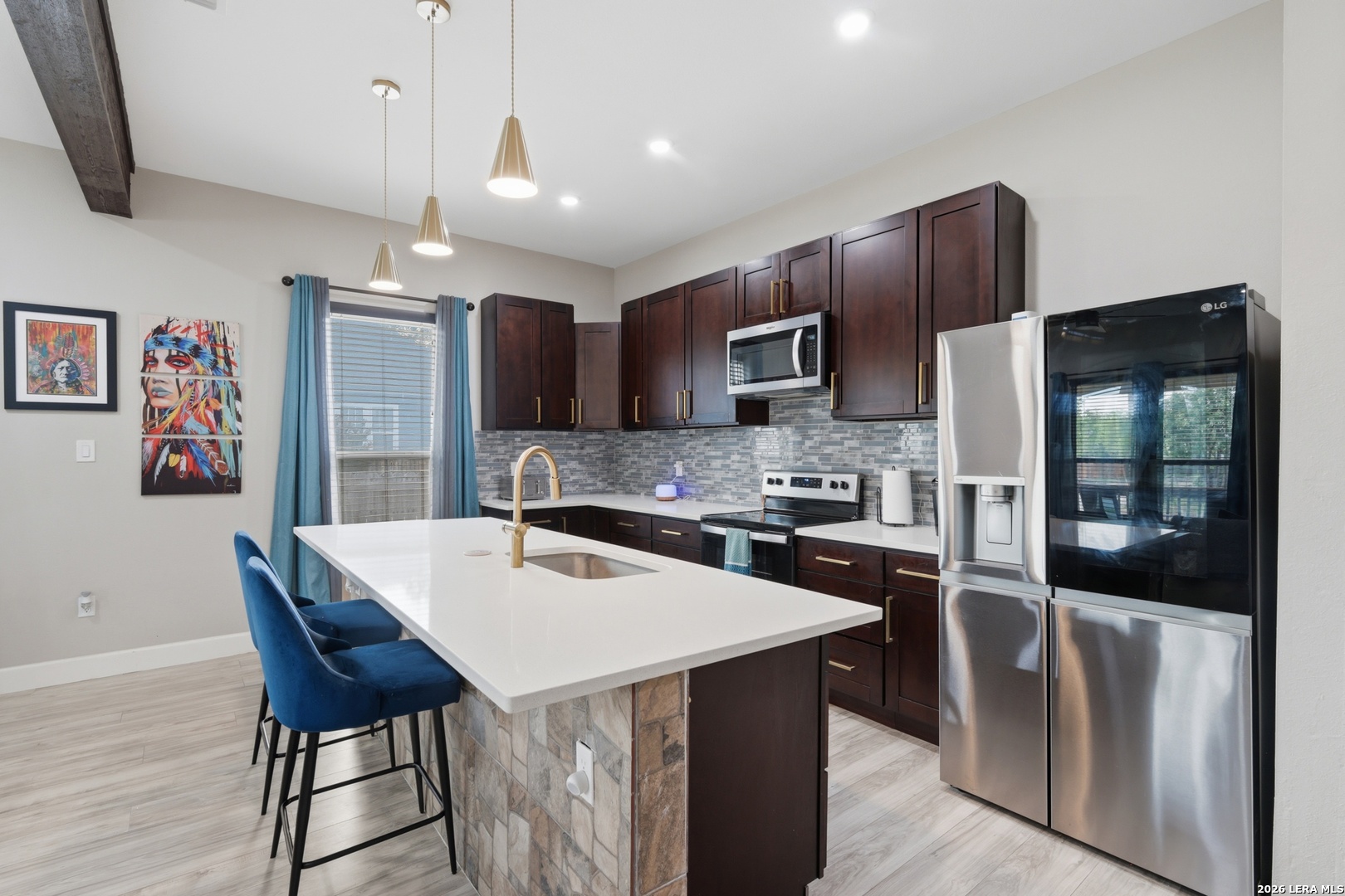 327 W Baylor St
