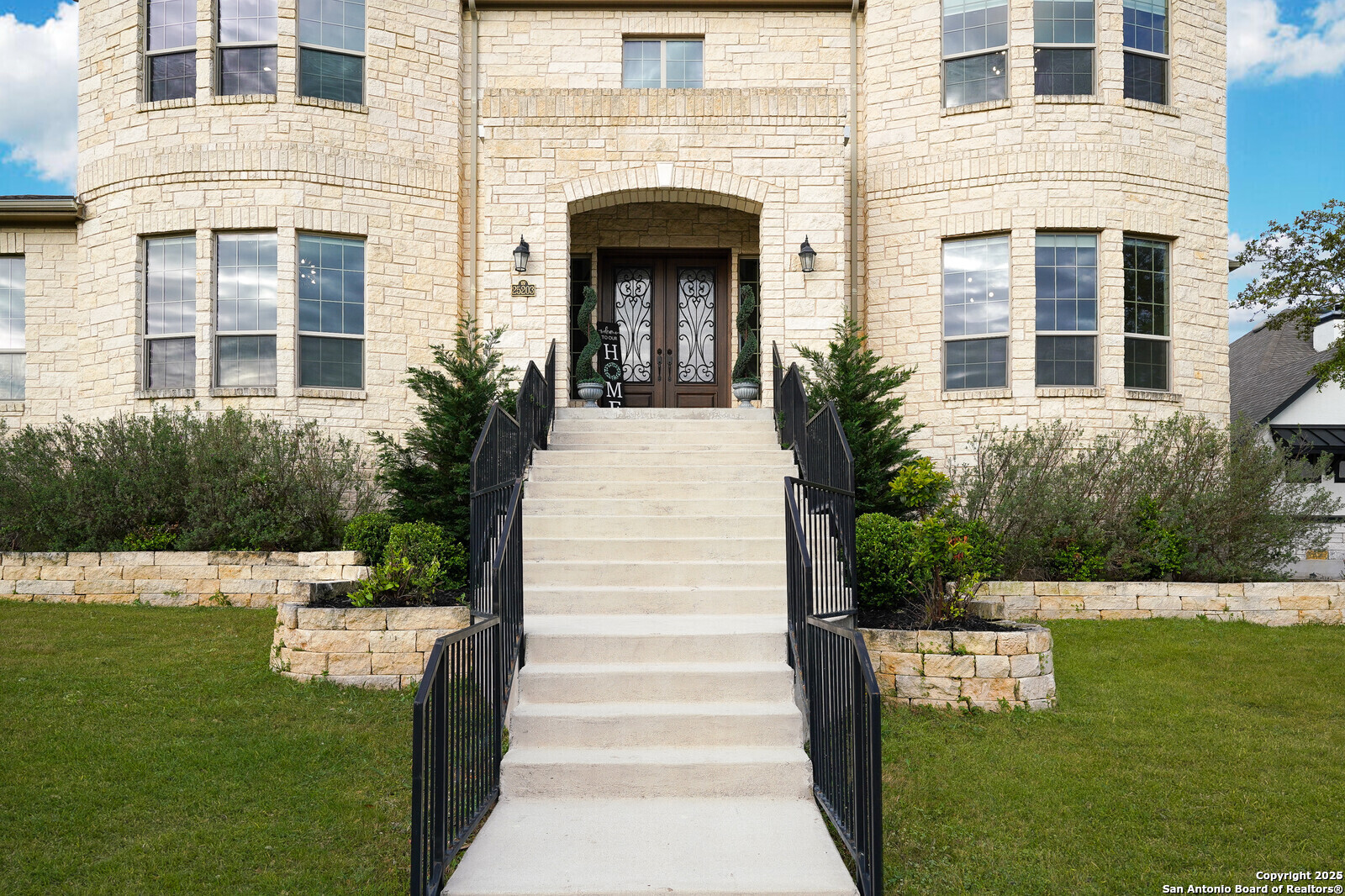25203 Spider Rock