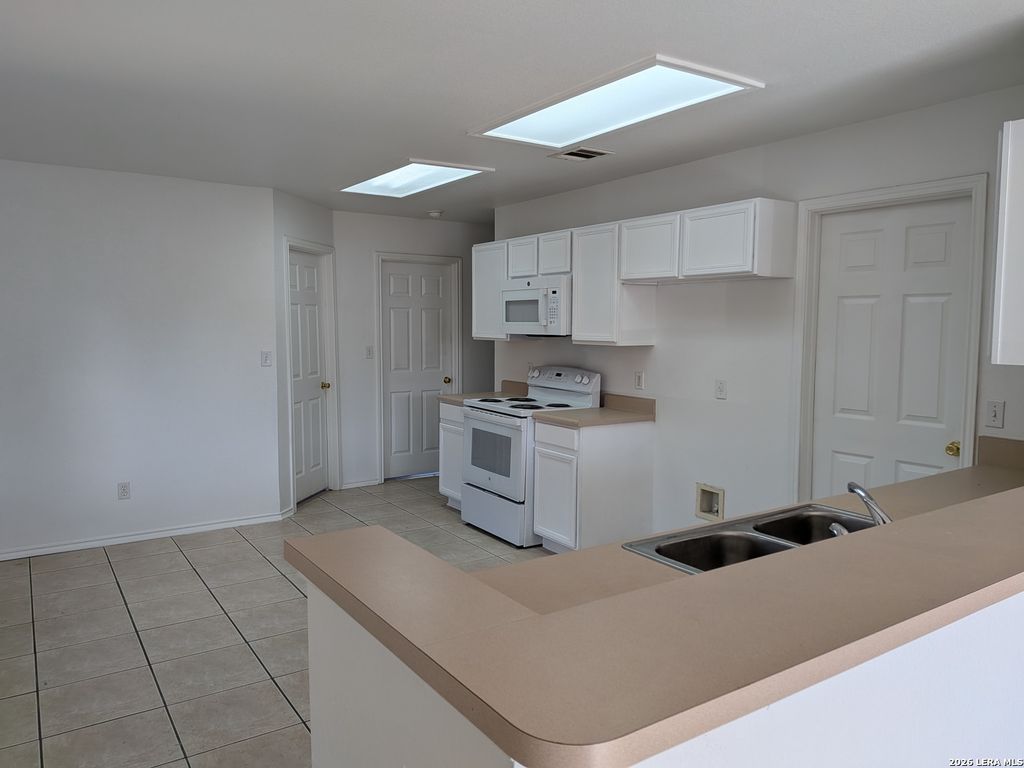 Photo of 3010 Pine Valley, New Braunfels, TX 78130 (MLS # 1939594)