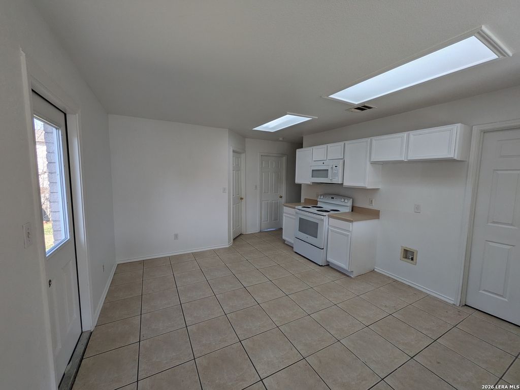 Photo of 3010 Pine Valley, New Braunfels, TX 78130 (MLS # 1939594)