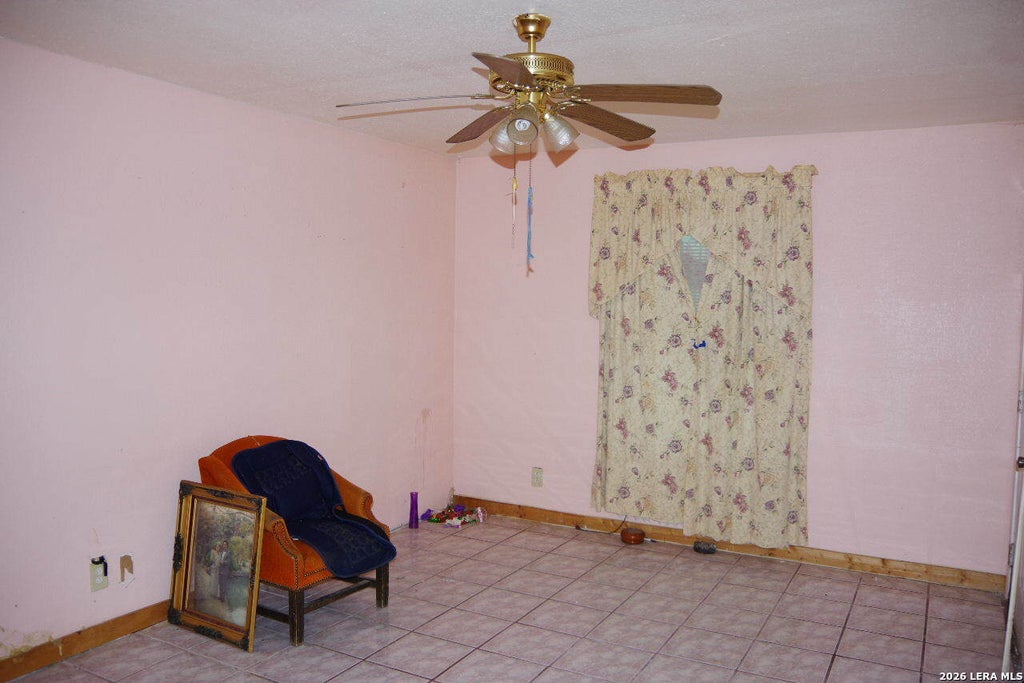 Photo of 619 Canyonwood, San Antonio, TX 78227 (MLS # 2024178)