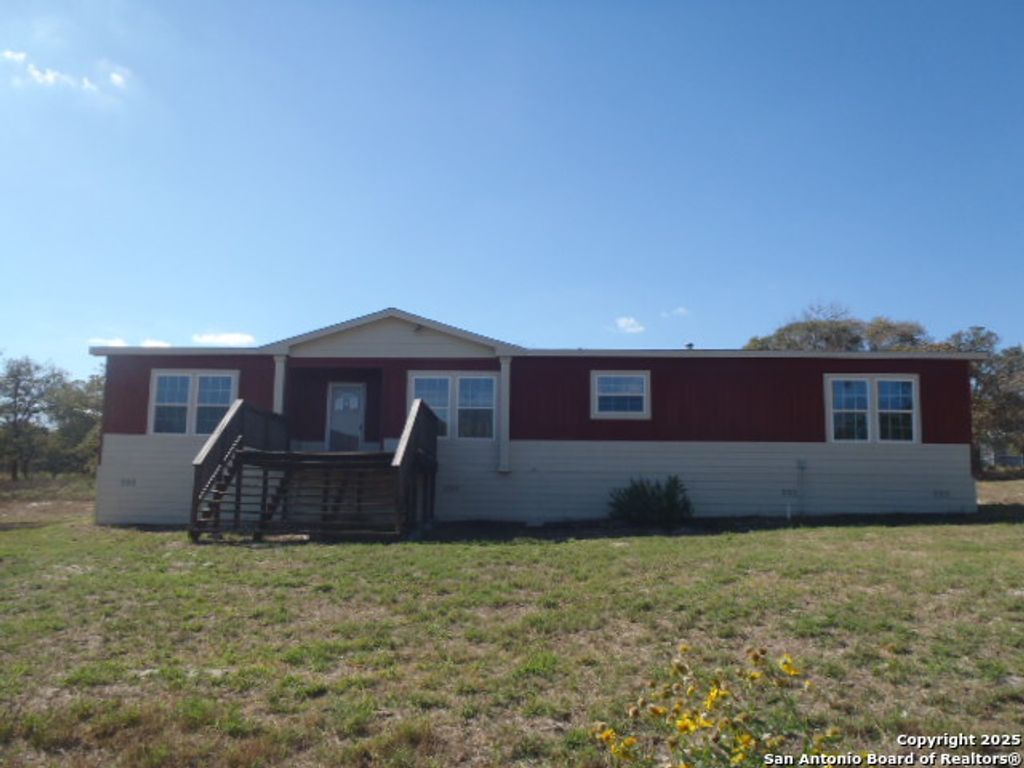 Photo of 2189 Hickory Forrest Dr, Seguin, TX 78155 (MLS # 1923297)