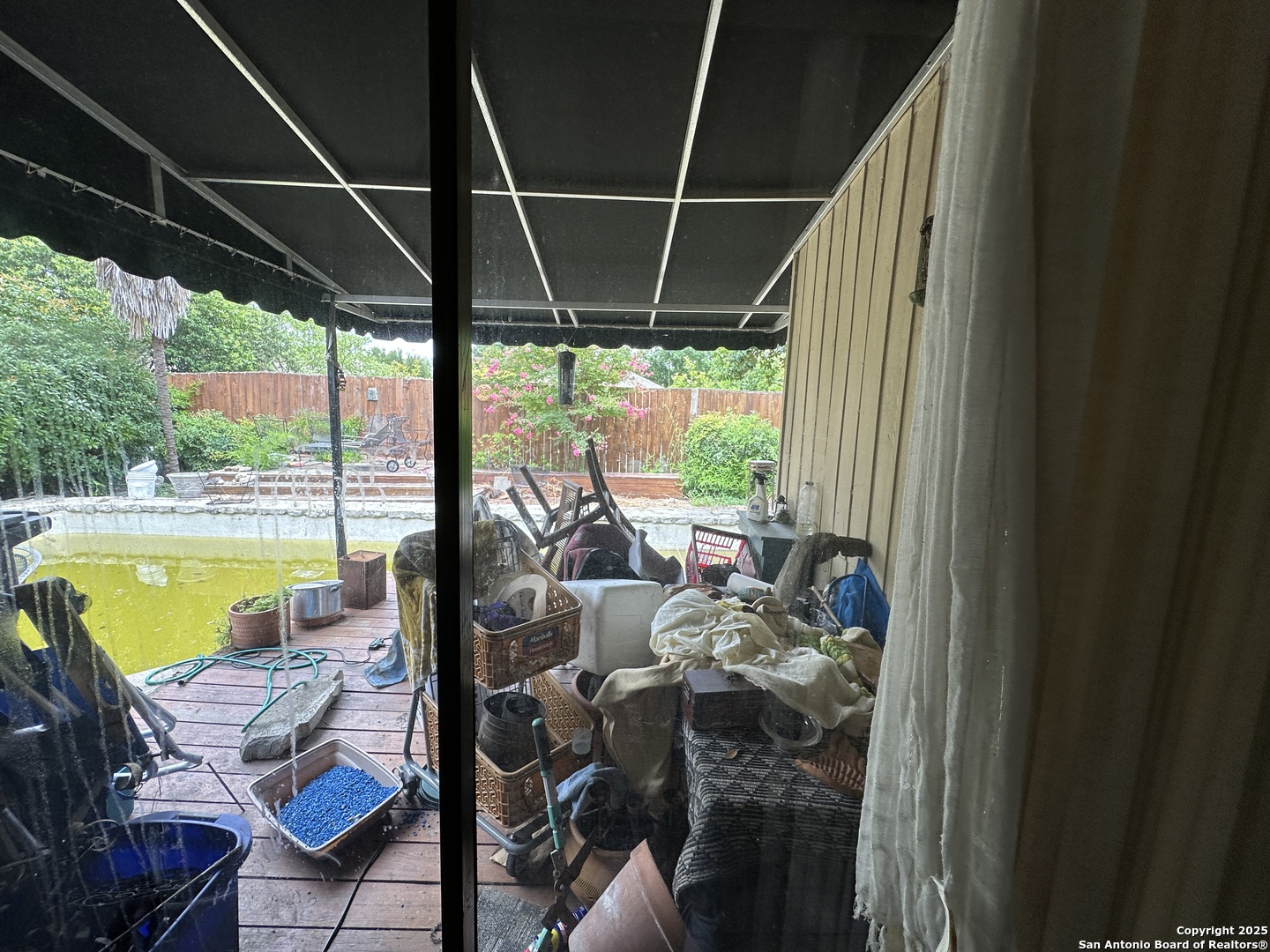 11818 BUTTON WILLOW CV