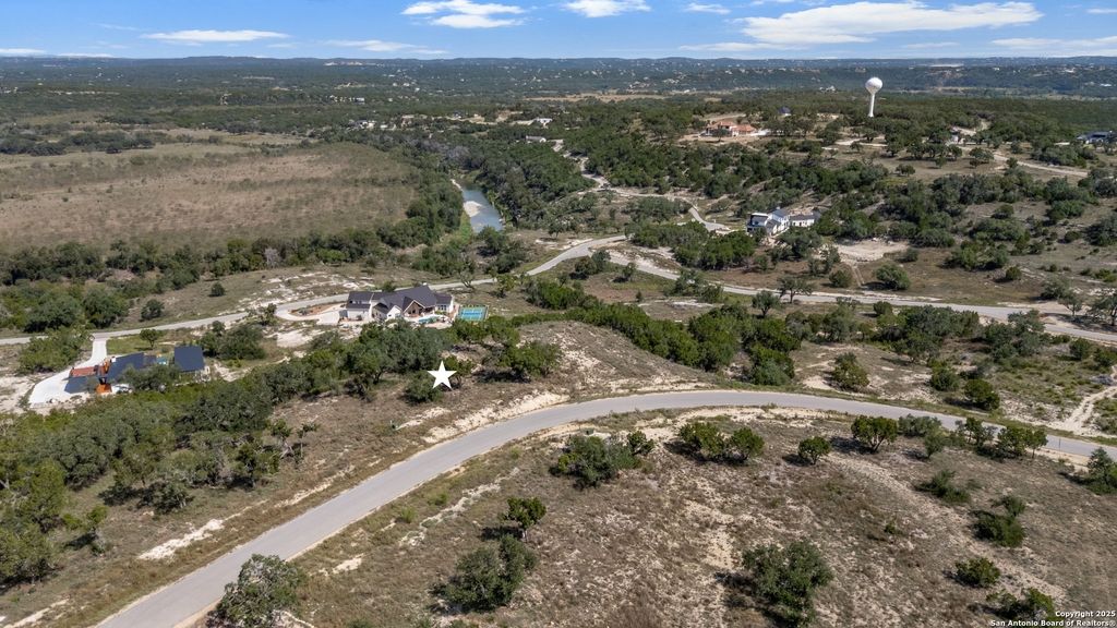 Photo of 927 Enchanted Vw, Canyon Lake, TX 78133 (MLS # 1908799)