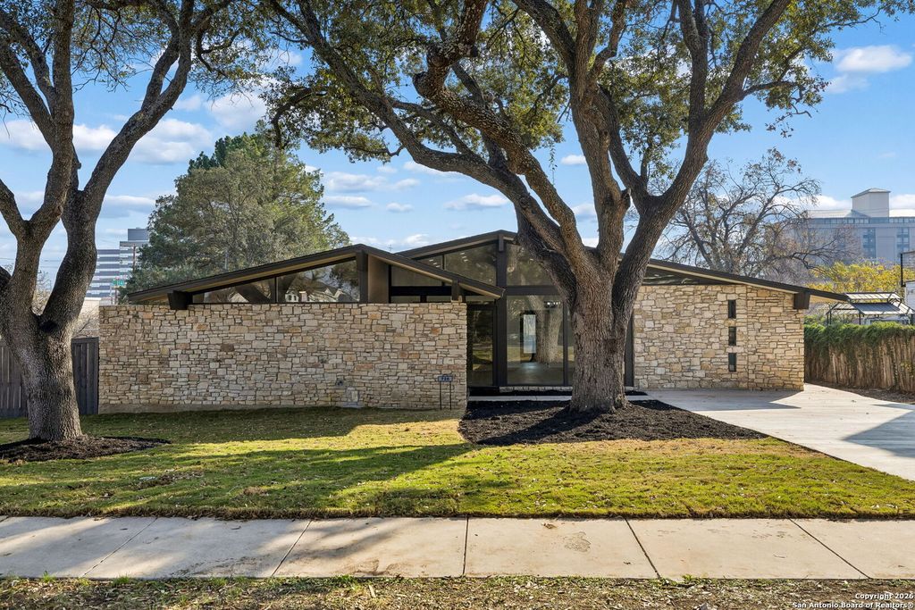 Photo of 726 Coronet, San Antonio, TX 78216 (MLS # 1932459)