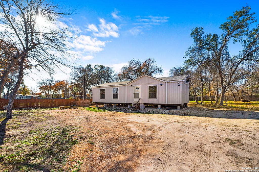 Photo of 23307 Hickory Shadow, Elmendorf, TX 78112 (MLS # 1930139)