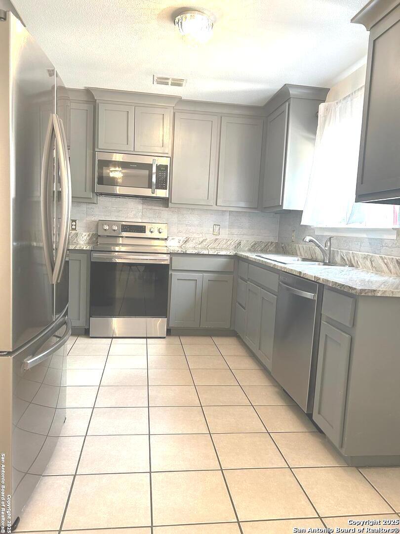 11003 Rivera Cove