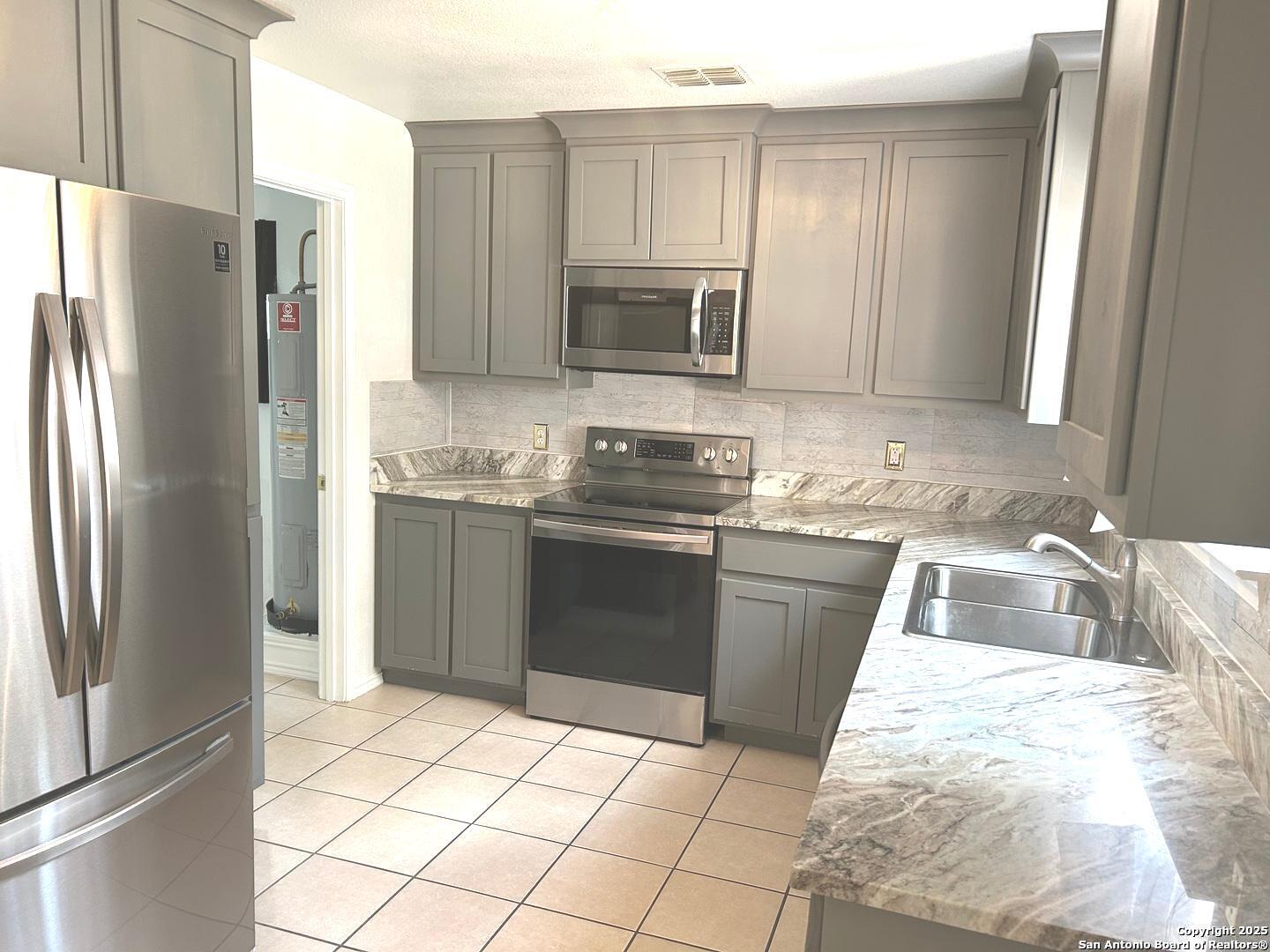 11003 Rivera Cove