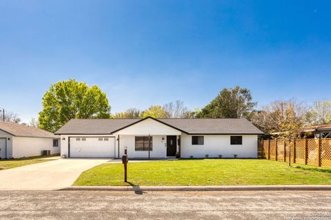 107 Shadywood Boerne TX 78006