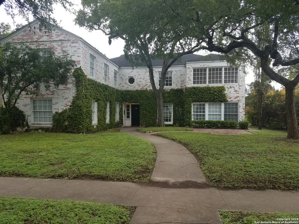 Photo of 335 E ROSEWOOD AVE 1 #1, San Antonio, TX 78212 (MLS # 2004067)