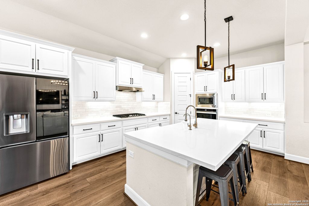 Photo of 113 Milagro, Boerne, TX 78006 (MLS # 1924183)