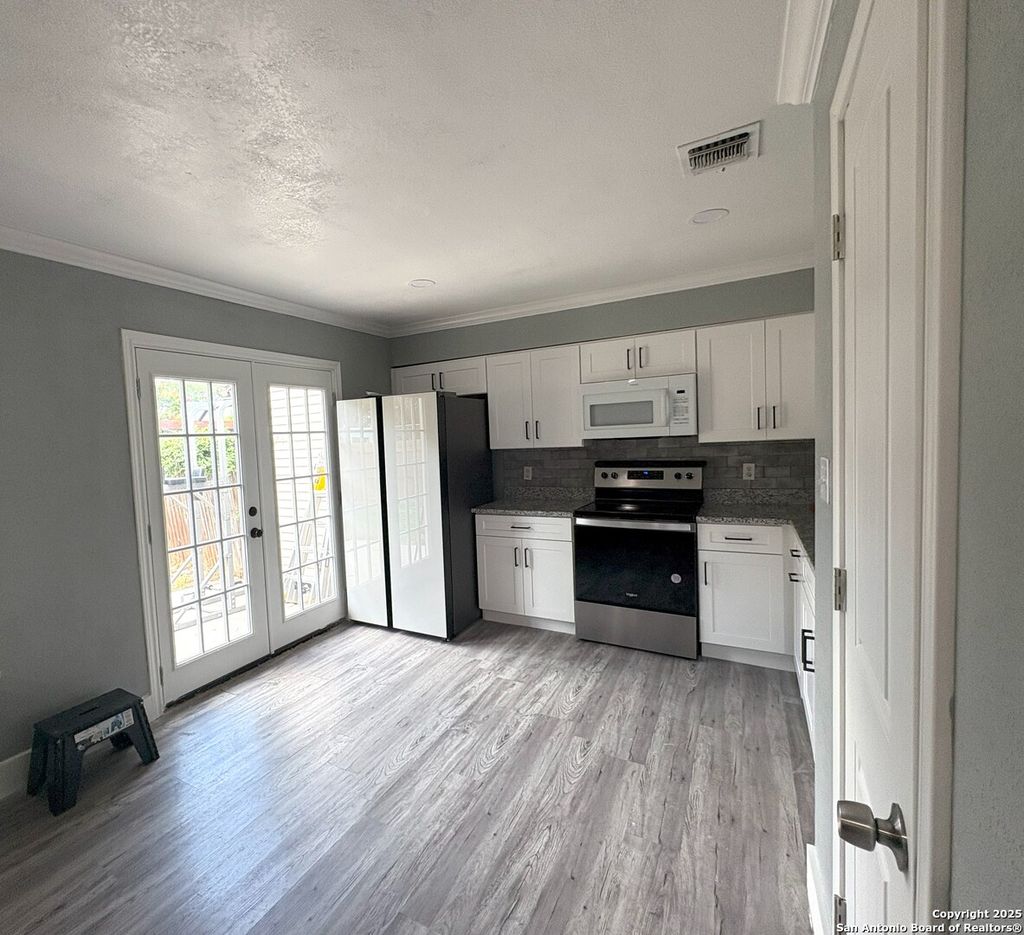 Photo of 1215 Klondike, San Antonio, TX 78245 (MLS # 1874765)