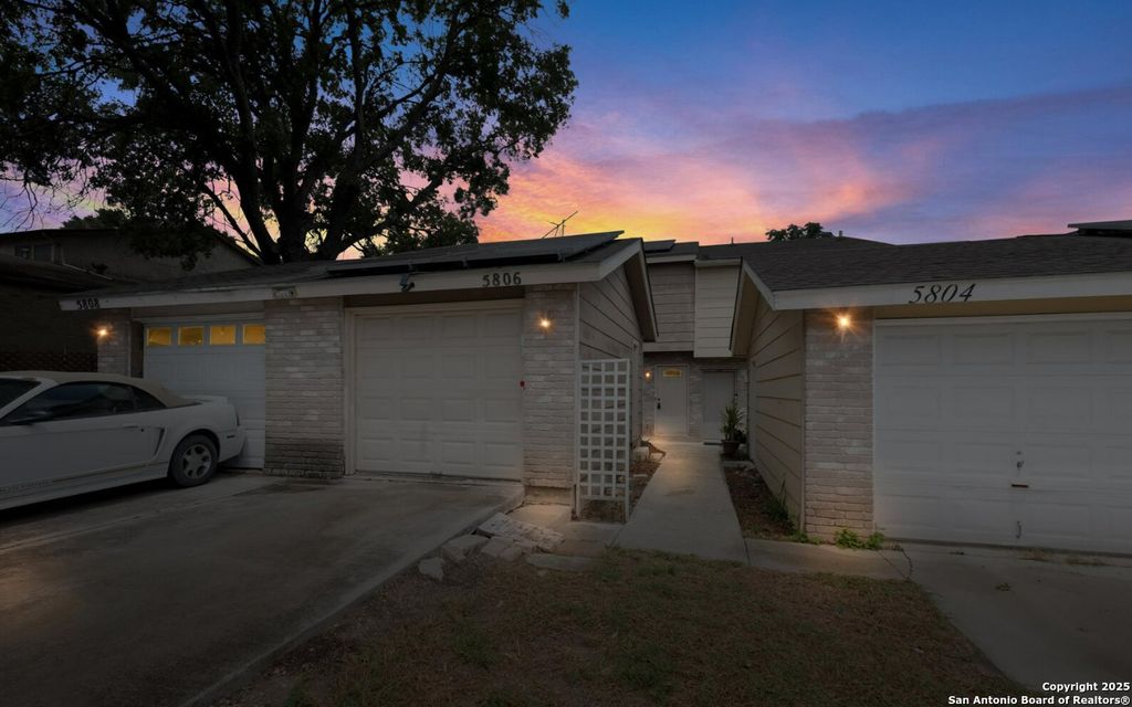 Photo of 5806 Rue Royale, San Antonio, TX 78240 (MLS # 1921952)