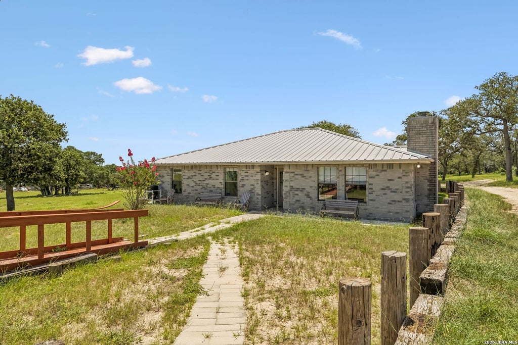 Photo of 661 HICKORY FORREST DR, Seguin, TX 78155 (MLS # 2004221)
