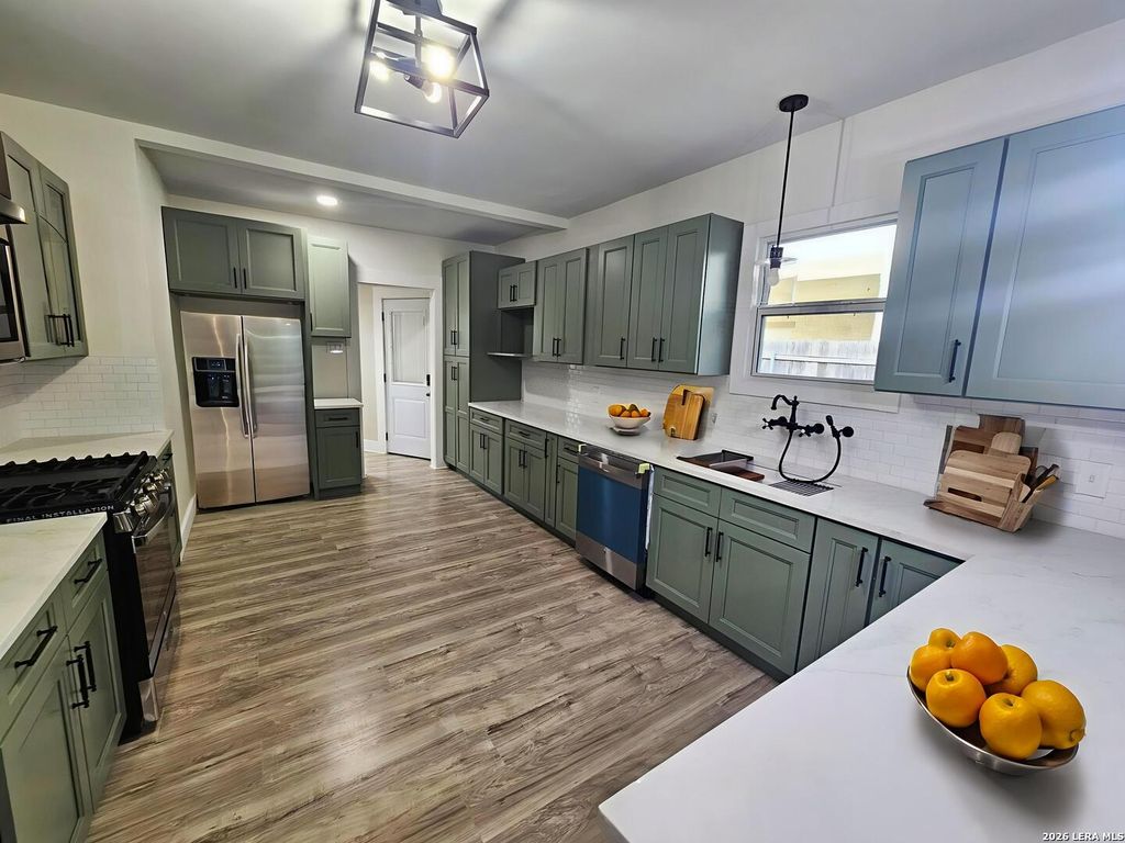 Photo of 624 S AUSTIN ST, Seguin, TX 78155 (MLS # 1959067)