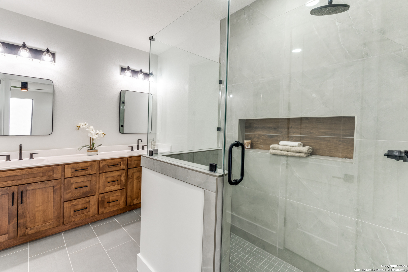 315-102 Cincinnati Ave