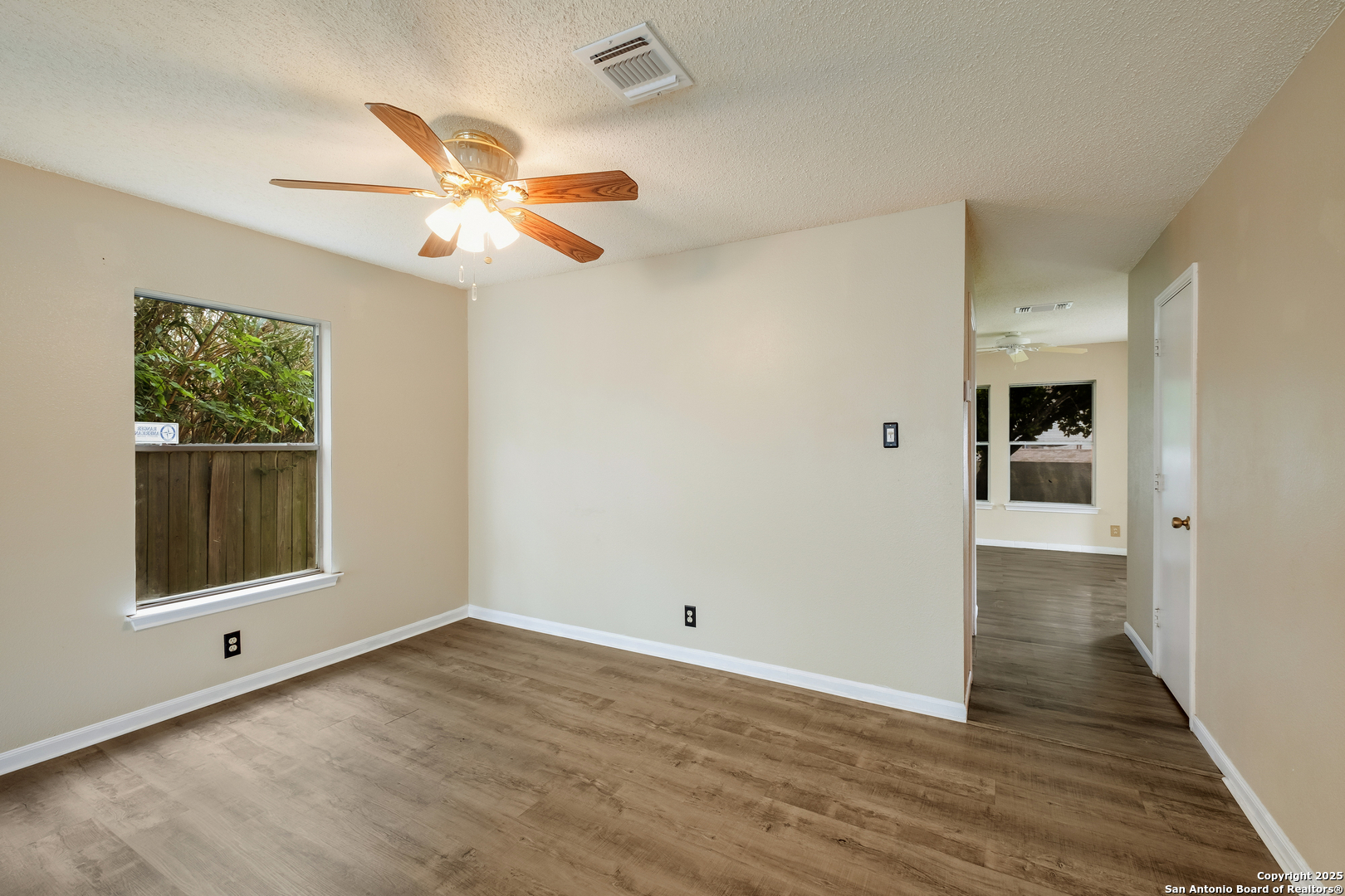 8803 Breezefield