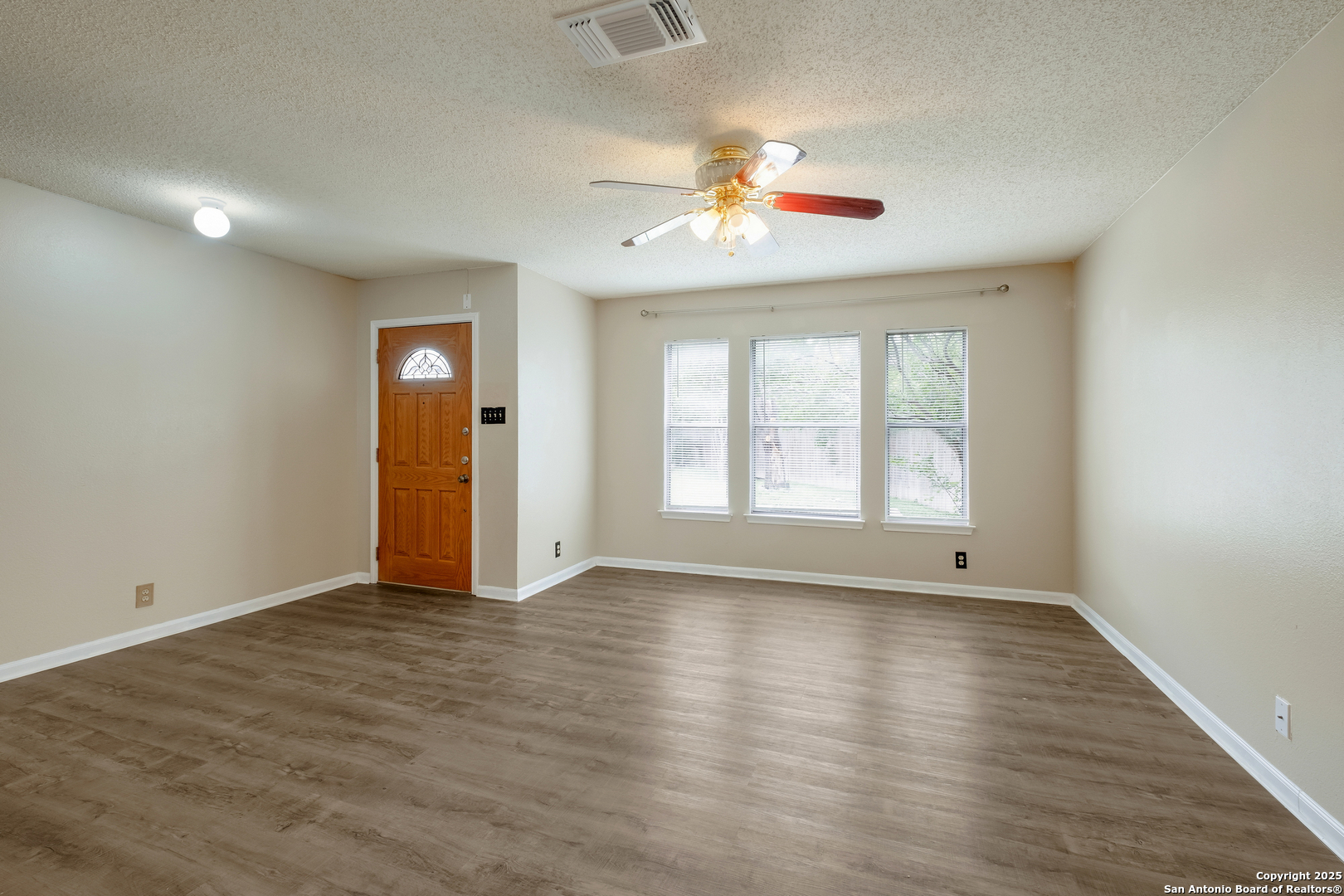 8803 Breezefield