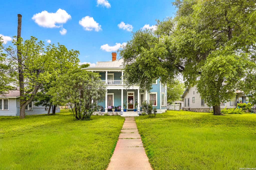 Photo of 757 N GETTY ST, Uvalde, TX 78801 (MLS # 1991415)