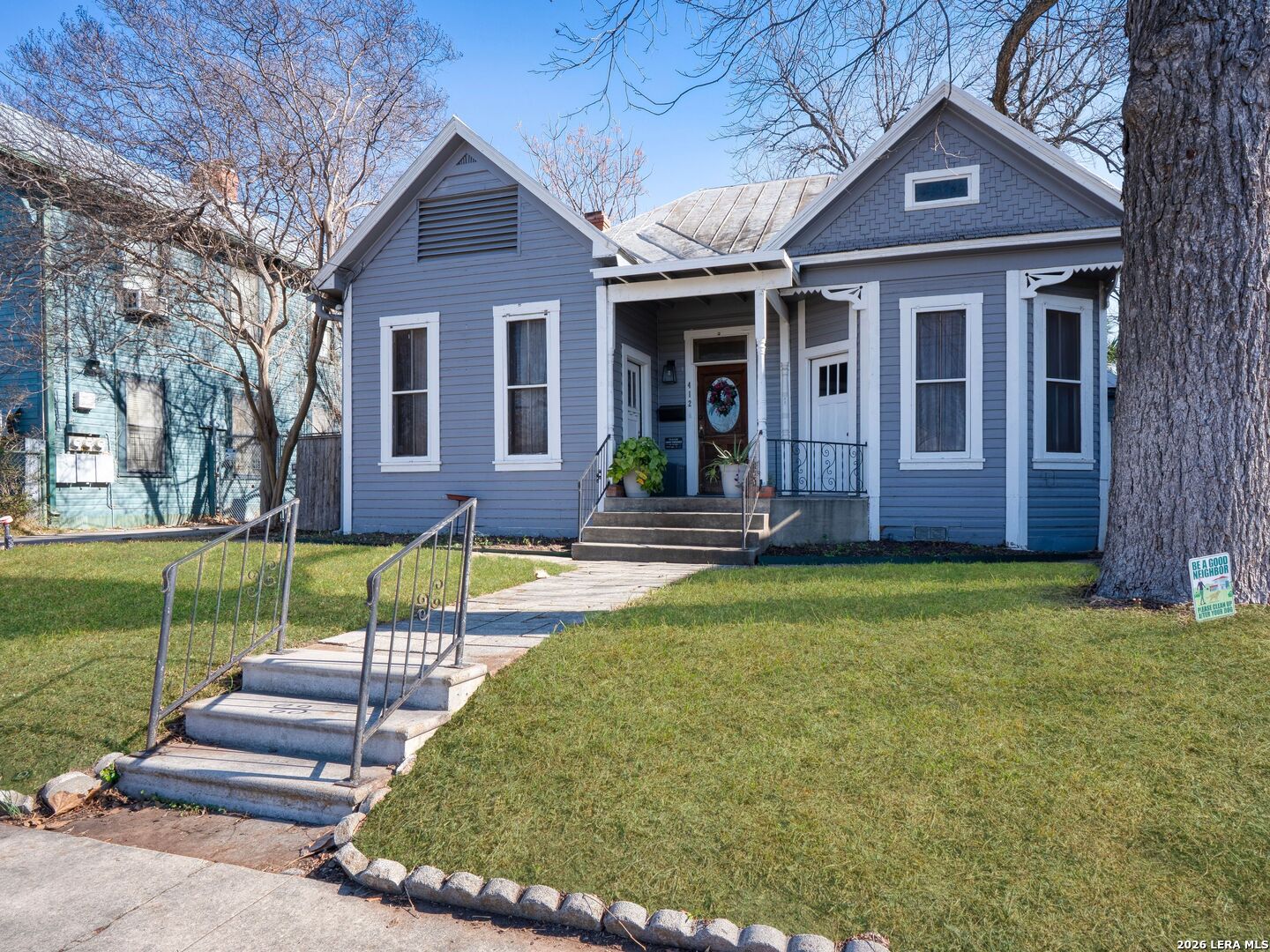 412 Dallas Street