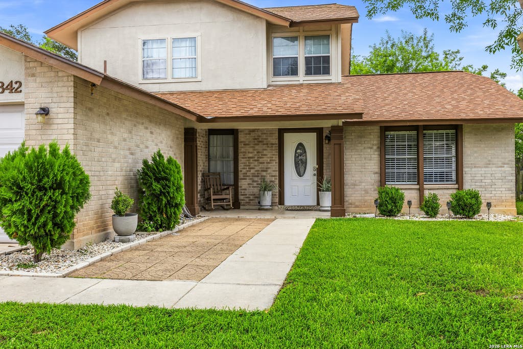 Photo of 8342 Thorncliff Dr, San Antonio, TX 78250 (MLS # 2000640)
