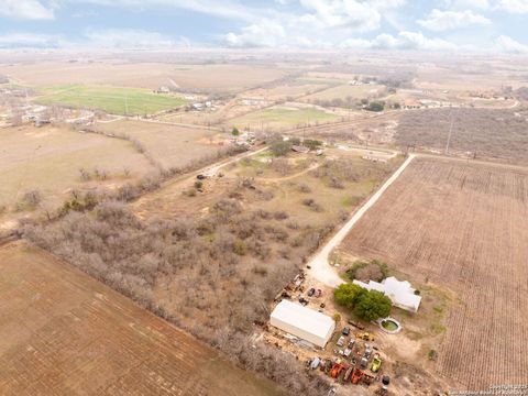 A home in Atascosa