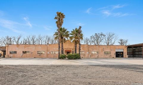 1903 Airlawn San Antonio TX 78227