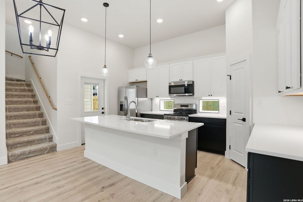 Photo of 1147 PANIOLO DR, Boerne, TX 78006 (MLS # 1960550)