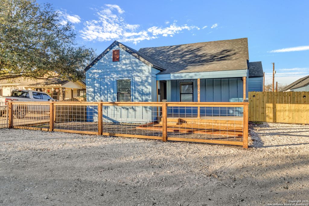 Photo of 1803 Texas, San Antonio, TX 78228 (MLS # 1923552)