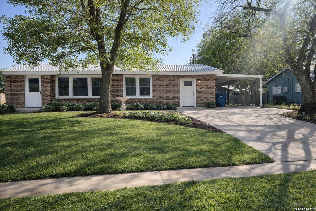 Photo of 1105 Maia, Pleasanton, TX 78064 (MLS # 1920824)