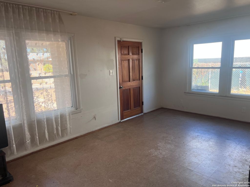 Photo of 1105 Maia, Pleasanton, TX 78064 (MLS # 1920824)