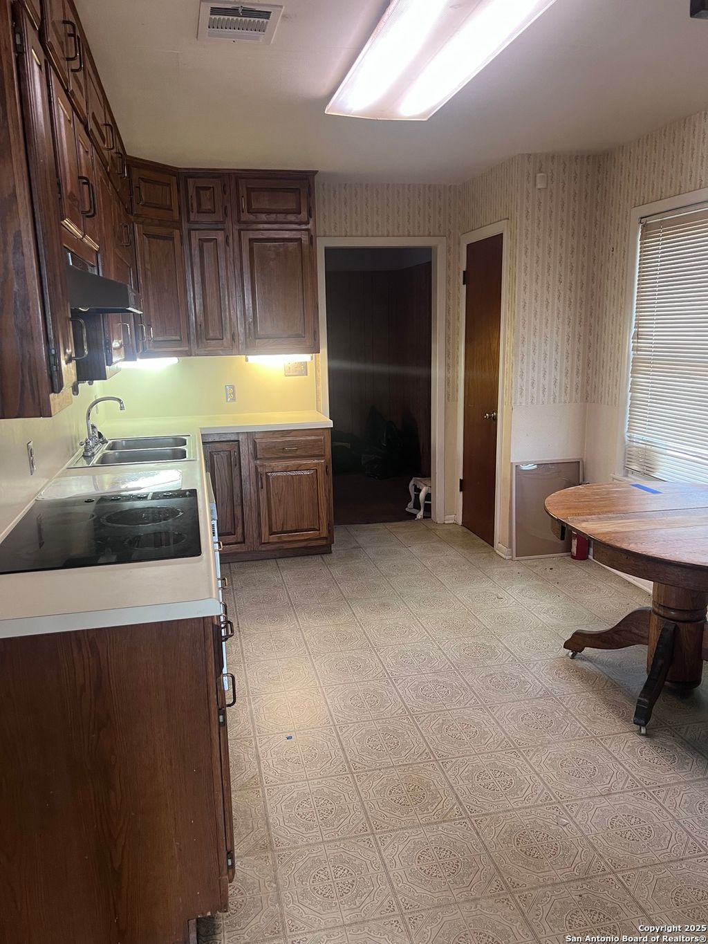 Photo of 1105 Maia, Pleasanton, TX 78064 (MLS # 1920824)