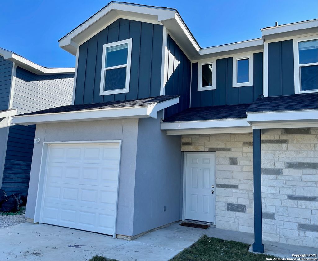 Photo of 6922 Crestway Rd 4 #4, San Antonio, TX 78239 (MLS # 1916395)