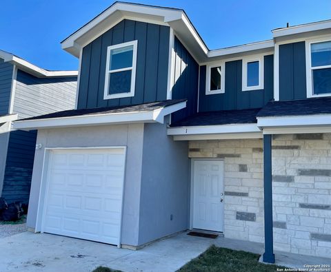 Photo of 6922 Crestway Rd 4 #4, San Antonio, TX 78239 (MLS # 1916395)