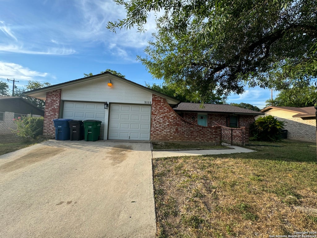 Photo of 5115 STAPLEHURST ST, San Antonio, TX 78228 (MLS # 2005520)