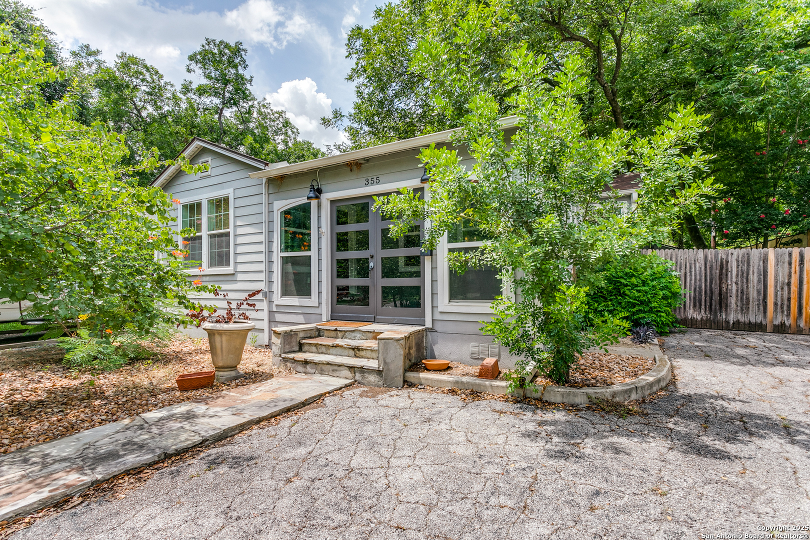 355 Redwood